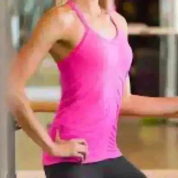 Women’s ATHLETA Shimmer Seamless Tank- Brilliant Magenta- Size Medium - Picture 1 of 6